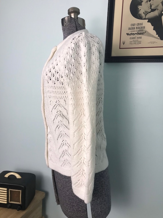 1960s Vintage White Knit Cardigan by Wintuk - image 3