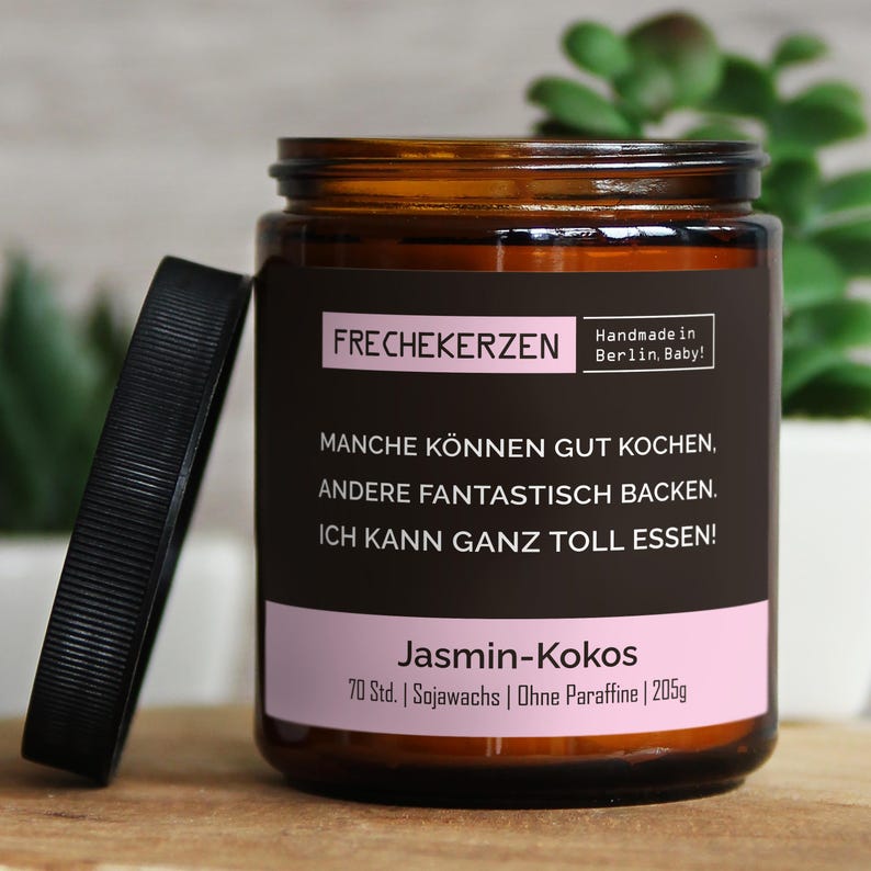 Lustige Duftkerze mit Spruch für die Küche | Handgemacht aus Sojawachs | In Geschenkbox | Valentinsgeschenk | Küchendeko, frech, Gast Gesche Jasmin-Kokos-Mandel