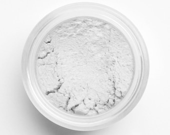 Extreme CloseUp HD Finishing Setting Loose Face Powder Makeup – Translucent and Matte, High Definition, Minimalist, Vegan, Cruelty-Free, 7g