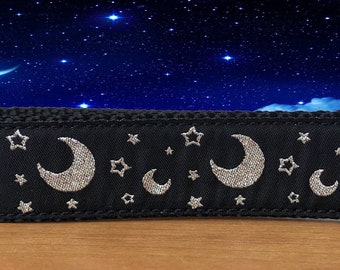 Silver Moons with Stars Key Fob (Hergestellt mit glänzendem Silberfaden)