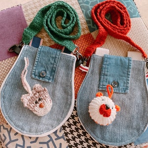 Sling Bag, Schultertasche mit Bärenanhänger, Crossbody bag für Handy, Denim Umhängetasche. 2 Designs zur Auswahl.