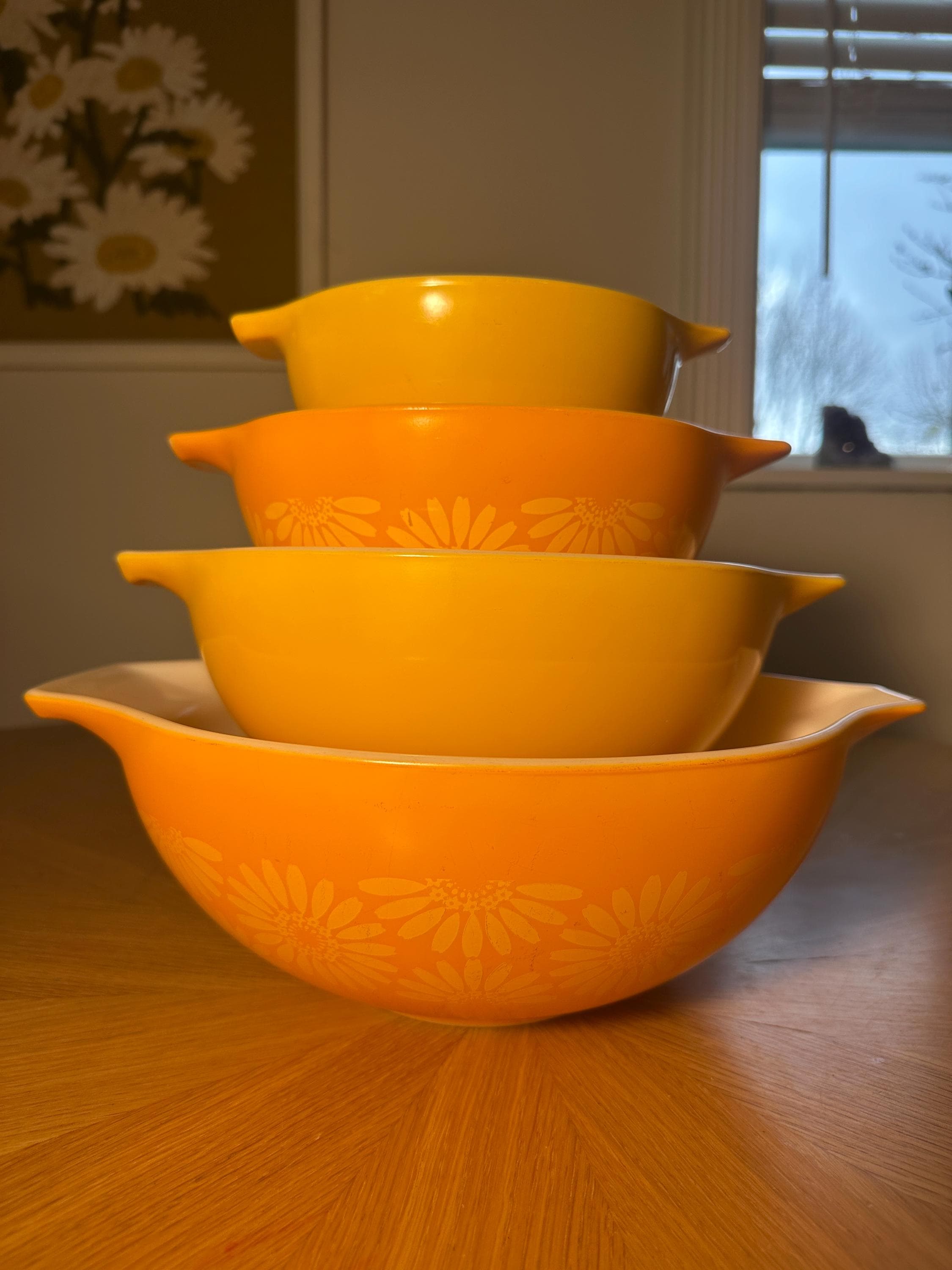 Vintage Pyrex Sunflower Daisy Cinderella-set of 4 Pyrex Mixing