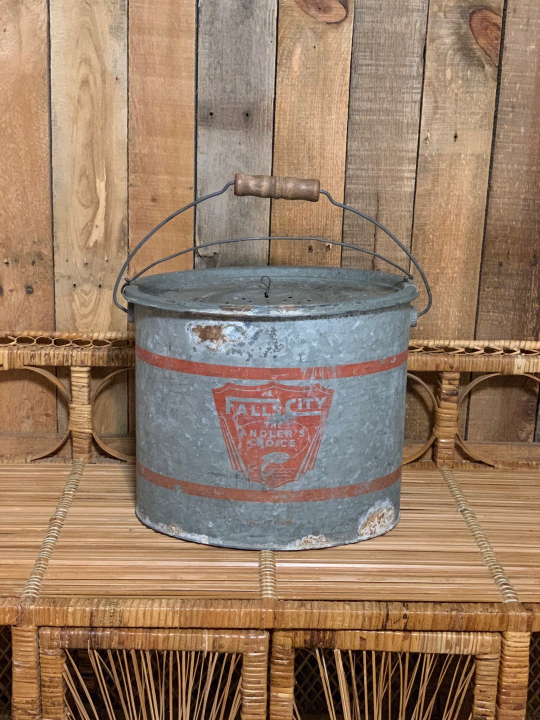 Vintage Falls City Minnow Bait Bucketthe Anglers Choicemetal Fishing