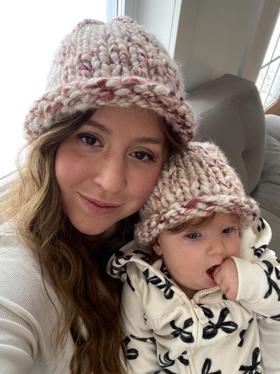 Chunky Rolled Brim Beanie Knitting Pattern: Bulky Yarn (PDF