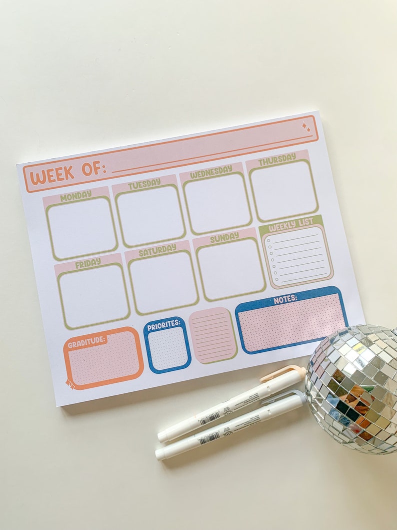 Clementine Weekly Planner Notepad image 1