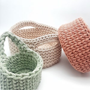 Crochet baskets made easy - explained, crochet instructions, utensils, gift baskets, gift ideas