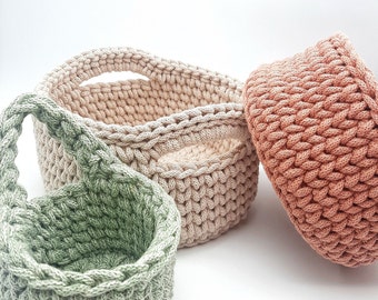 Crochet baskets made easy - explained, crochet instructions, utensils, gift baskets, gift ideas