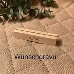 Kartenhalter handgefertigt aus Holz individuell personalisiert Wunschgravur Geschenk Name Bilderrahmen Geburtstag Tischaufsteller Buche 10cm