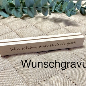 Kartenhalter handgefertigt aus Holz individuell personalisiert Wunschgravur Geschenk Name Bilderrahmen Geburtstag Bilder Foto Buche 12cm