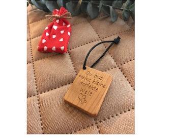 Schlüsselanhänger aus Holz meine perfekte Welt individuell Geschenk Name Gravur Partner Paar Liebe Weihnachten