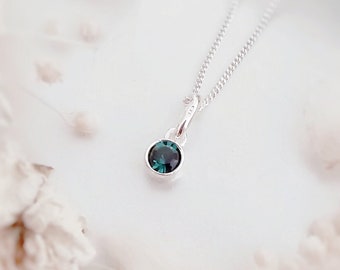 Delikatny naszyjnik z kryształowym kamieniem szlachetnym, spersonalizowany srebrny naszyjnik