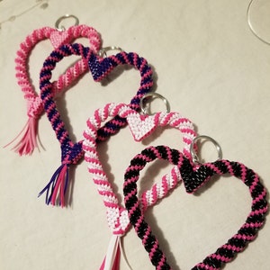 Zweifarbige Valentinsherz Schlüsselanhänger