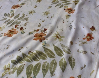 Funda de almohada de seda teñida botánicamente / eco print / tintes naturales / hojas y flores / regalo único