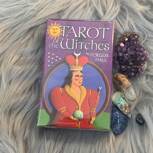 Tarot of The Witches Kartendeck und Physisches Anleitungsbuch von Fergus Hall