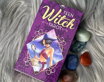 Jeu de cartes de tarot Teen Witch et livret de guides d'instructions physiques par Lo Scarabeo