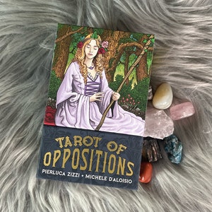 Baraja de cartas del Tarot de las Oposiciones con guía física incluida, de Pierluca Zizzi y Michele D'Aloisio, con imágenes en posición vertical e invertida.