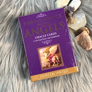 Guide quotidien scellé de vos anges Oracle Card Deck avec guide physique par Doreen Virtue | Scellé en usine ! AUTHENTIQUE, Rare ! Scellé
