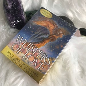 Baraja de cartas del Oráculo Susurros de Amor y guía física de Angela Hartfield. Ilustración de Josephine Wall.