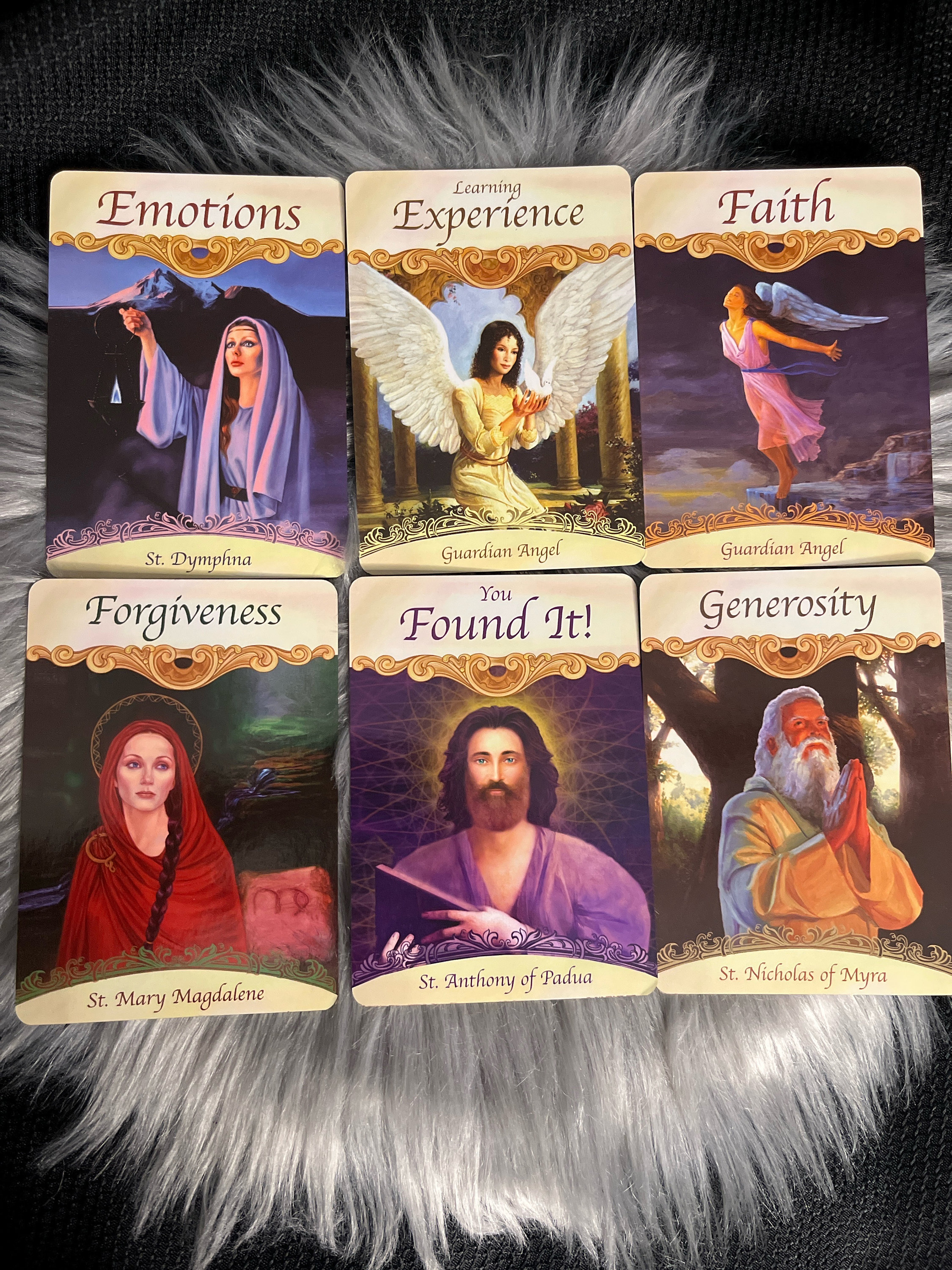 ドリーン・バーチュー著『聖人と天使のオラクルカードとガイド