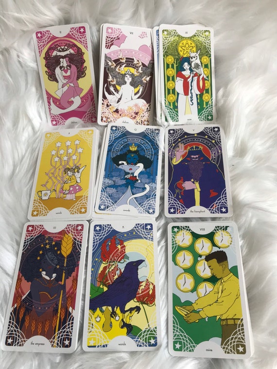 Star Spinner Tarot: (Inclusive, Diverse, LGBTQ Deck of Tarot Cards, Modern  Version of Classic Tarot Mysticism): Trungles: 9781452180069: Amazon.com:  Books