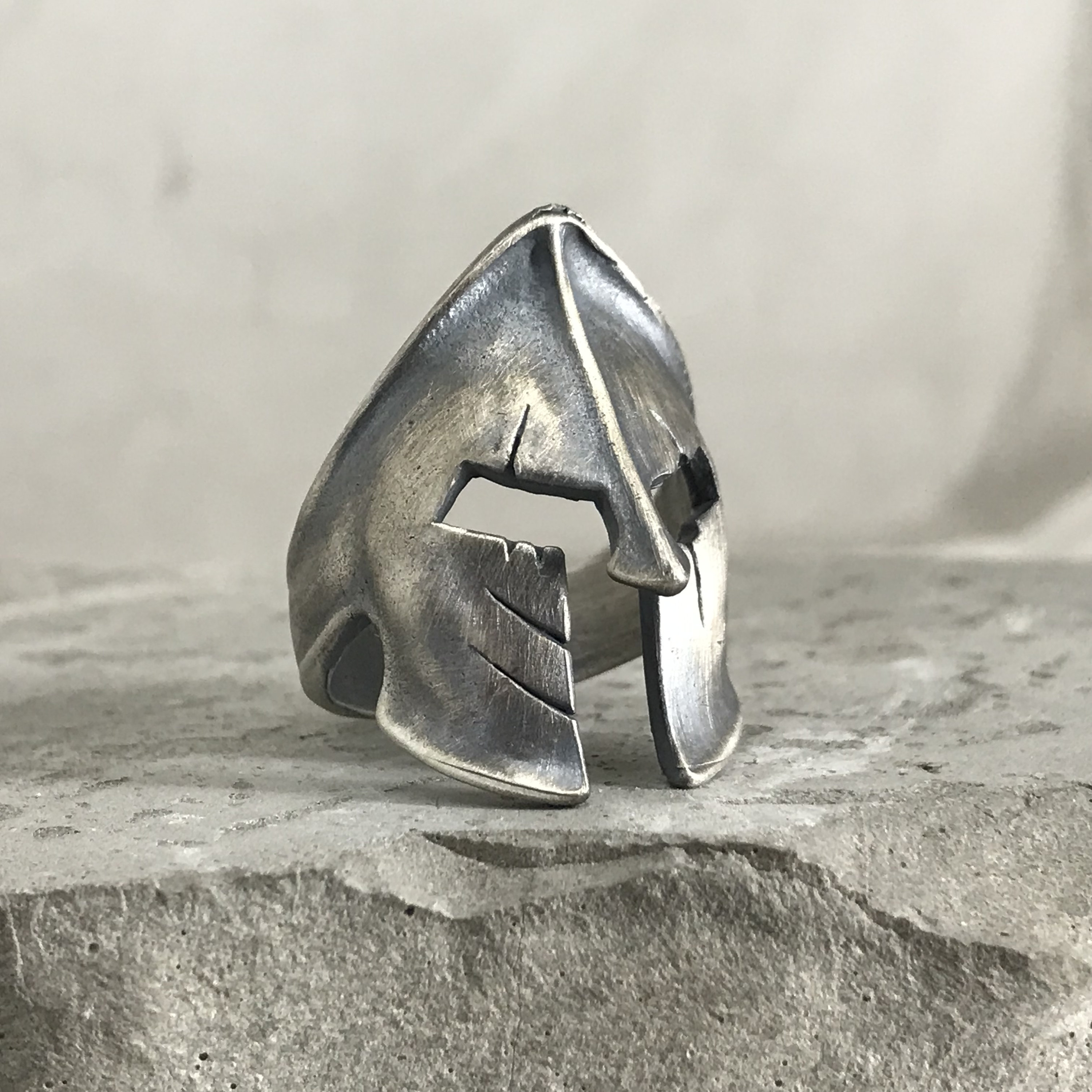 Anillo de casco espartano anillo de casco de gladiador anillo de plata de gladiador anillo de plata casco de guerrero joyeria de sello anillo de plata romano Etsy Espana