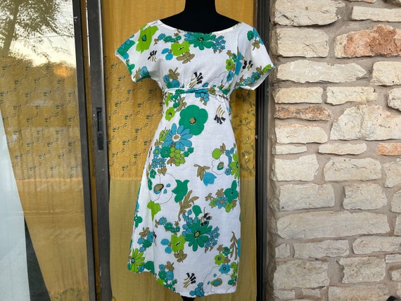 1960s day dress 2025