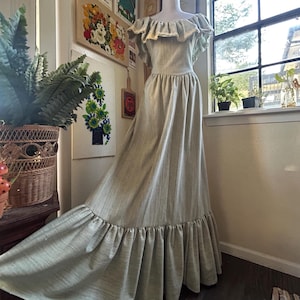 1970s Prairie Light Blue Lace Ruffle Neckline and Ruffle Hem Maxi Boho Gunne STYLE Dress Size Medium
