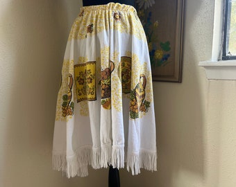 Vintage 1950s Novelty Fringed White and Yellow Circle Skirt Size Small