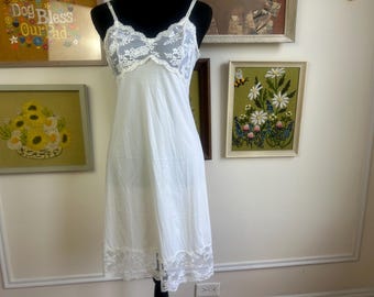Vintage Lace Slip Vanity Fair White Floral Full Slip Nylon Lingerie Size 36