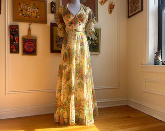 Vintage 1970s Maxi Halter Floral Print Summer Dress with Flutter Sleeve Bolero Cream Red Blue Size Extra Small