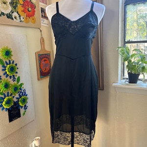 Vintage Lace Slip Floral Black Full Slip Lingerie Size 32