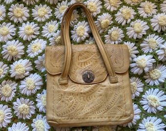 Vintage 1950s Weathered Tooled Leather Beige Accordian Style Top Handle Western Purse Mexican Boho Handbag by Flores’ Bags