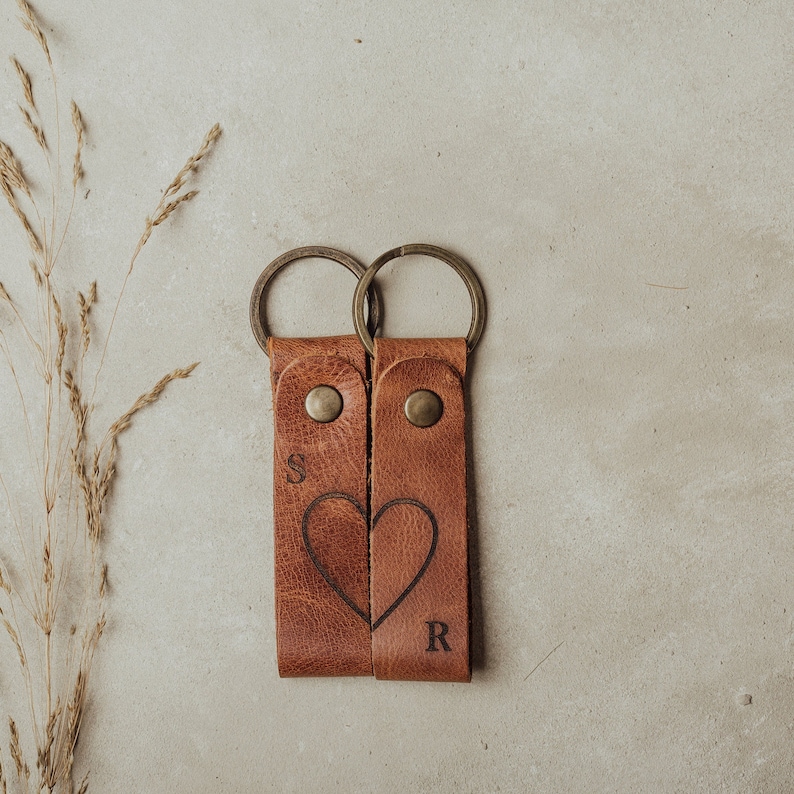 Couples Keychain Gift, Custom Leather Keychain, Personalized Keychain for Women, Valentines Day Gift, Anniversary Gift for Him, Gift for Her image 4