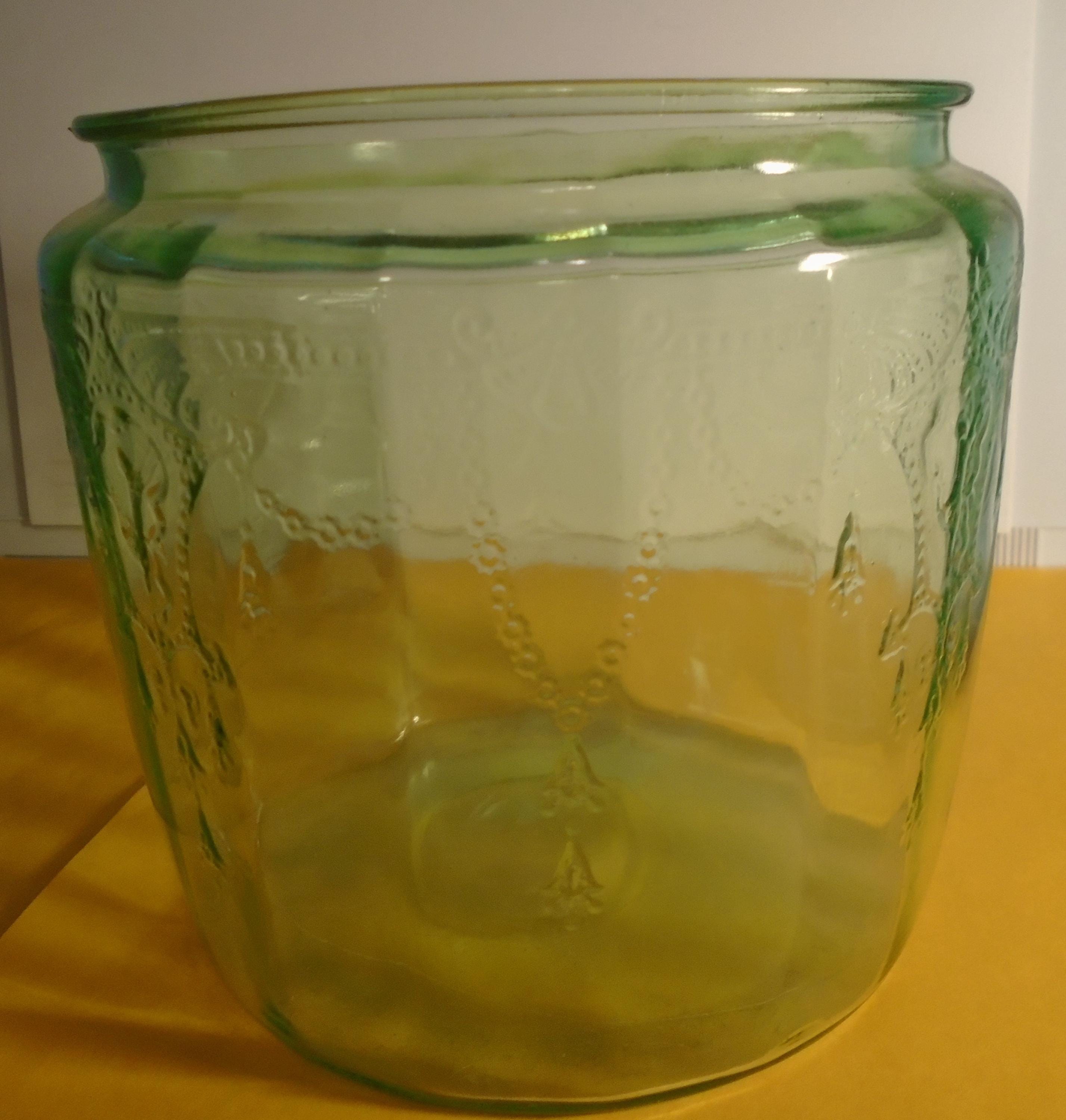 Green Cameo cookie jar Hocking Glass Company 1980's Excellent condition No lid 5" in diameter 5 1/4" high
