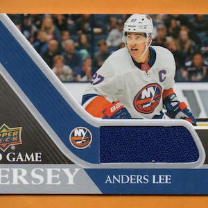 Anders Lee 2020 - 2021 Oberdeck Spiel Jersey-Karte GJ-AL New York Islanders Kapitän Nahezu neuwertig bis neuwertig Zustand