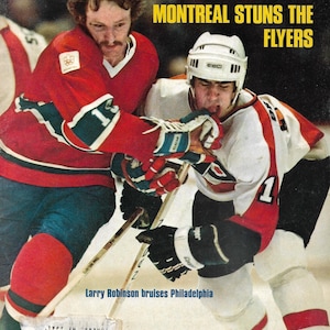 Larry Robinson Montreal Canadiens 1975 - 1979 Lote de 5 cartões Topps e uma Sports Illustrated de 5 a 24-76 Montreal surpreende os Flyers