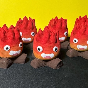 3D-geprinte Calcifer Desk Buddy van Howl's Moving Castle