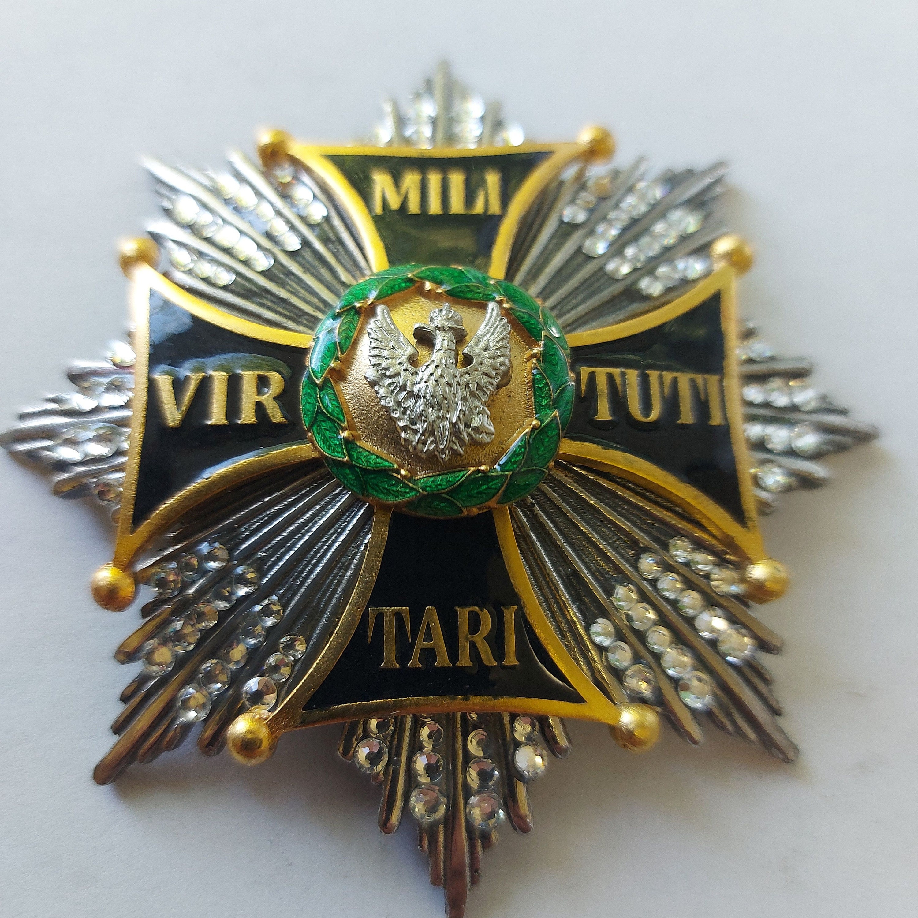 Order Virtuti Military Brest Star Polish Awards,With Crystal. новая копия.