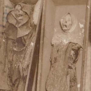 Ancienne Carte Postale Mexicaine Momies Dans Cercueils « Momias » San Angel Convent