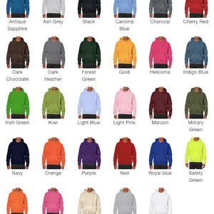 K&ouml;nnte beinhalten: Eine Tabelle mit 24 verschiedenen Farben von Kapuzenpullovern. Die Farben umfassen Antikes Saphir, Aschgrau, Schwarz, Carolina Blau, Anthrazit, Kirschrot, Dunkelbraun, Dunkelgrau, Waldgr&uuml;n, Gold, Heliconia, Indigoblau, Irischgr&uuml;n, Kiwi, Hellblau, Hellrosa, Rotbraun, Milit&auml;rgr&uuml;n, Marineblau, Orange, Lila, Rot, K&ouml;nigsblau, Sicherheitsgr&uuml;n, Sicherheitsorange, Sicherheitsrosa, Sand, Sportgrau und Wei&szlig;.