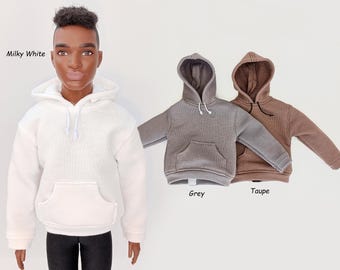 Hoodies in verschillende kleuren voor een mannelijke pop van 12 inch