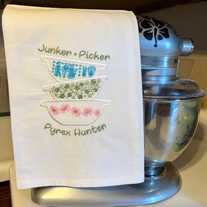 Vintage Pyrex accessories, Pyrex embroidery towel, vintage Pyrex bowls embroidered on a flour sack towel, kitchen decor, Pyrex collector.