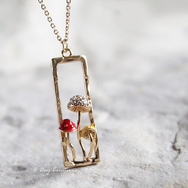 Collier champignon | bijoux forestiers uniques | accessoire coloré sur le thème de la nature | cadeau pour elle | bijoux minimalistes | simple