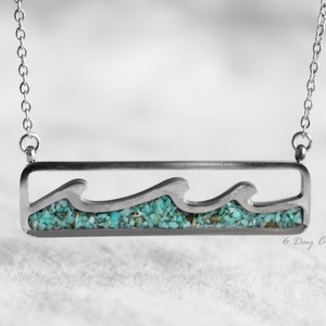 Wave necklace | turquoise stones | wanderlust | stainless steel | dainty accessory | cute nature jewelry | long bar ocean waves | unique