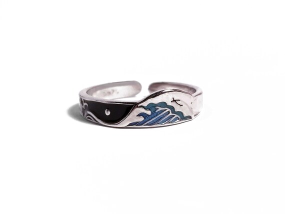 Adjustable wave best sale ring