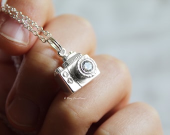 Camera necklace | s925 sterling silver | tiny camera pendant |  photography gift present  | gift for her | Photo hobby