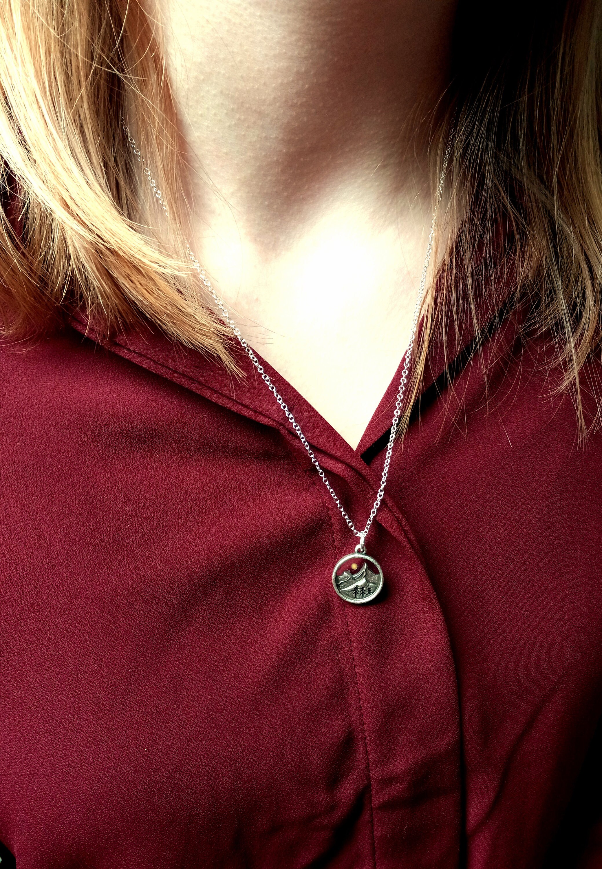Collana con ciondolo a forma di numero 17, in oro satinato massiccio 14 carati, taglio brillante, idea regalo per donne, Number: 17, Metallo, Nessuna pietra preziosa