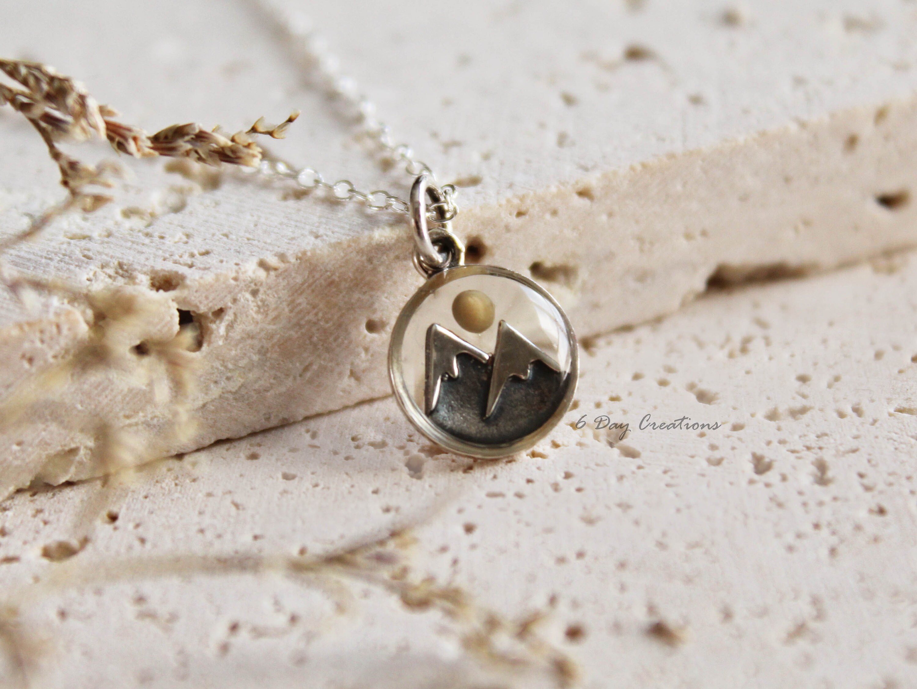 Collana montagna semi di senape s925 ARGENTO STERLING/ Opale da laboratorio blu/bianco / Gioielli di fede fatti a mano / Regalo cristiano / Matteo 17:20 / unico - Italia