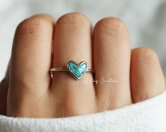 Genuine Turquoise ring | .925 sterling silver | unique crushed stone ring | hypoallergenic | boho statement jewelry | detailed | heart shape