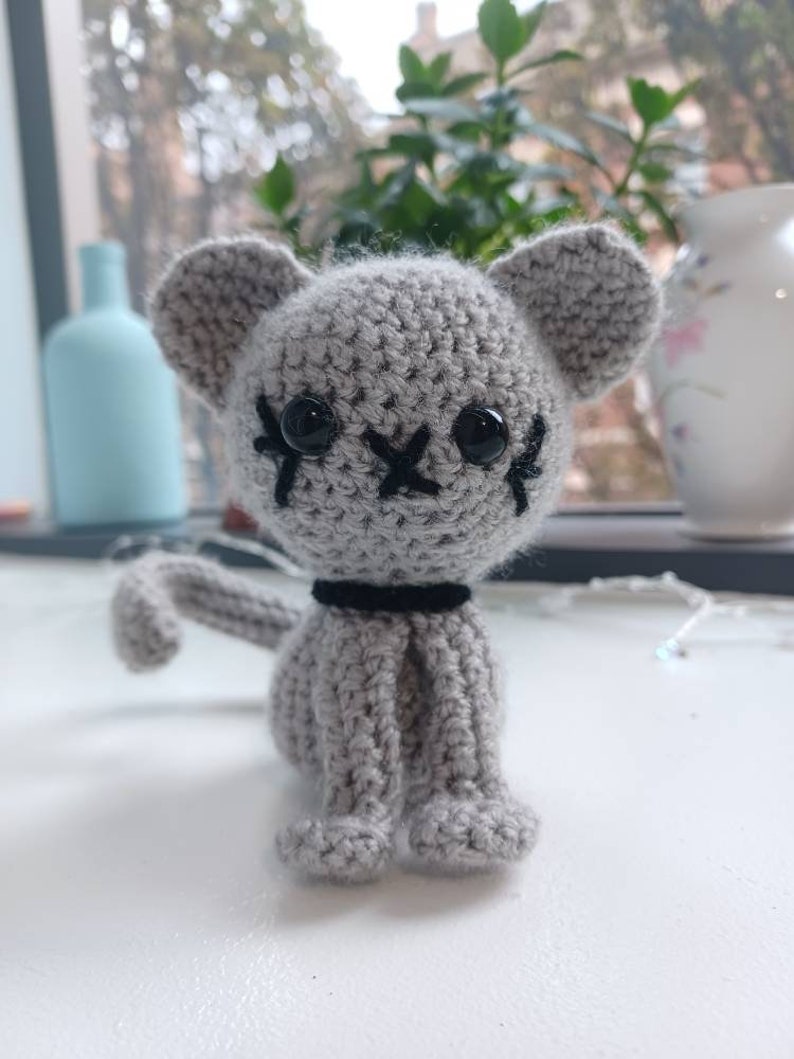 Cecil the Cat Amigurumi crochet cat plush image 1